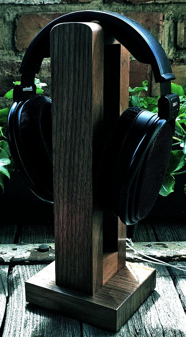 Стойка для наушников 