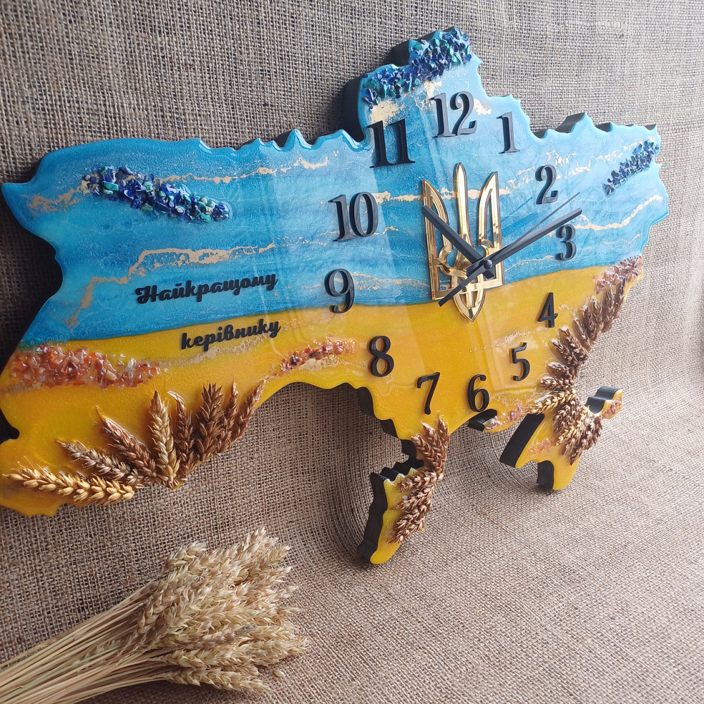 Годинник настінний 40 * 25 см з епоксидної смоли ручної роботи "Карта України" з колоками та гербом Дніпро - фото 1
