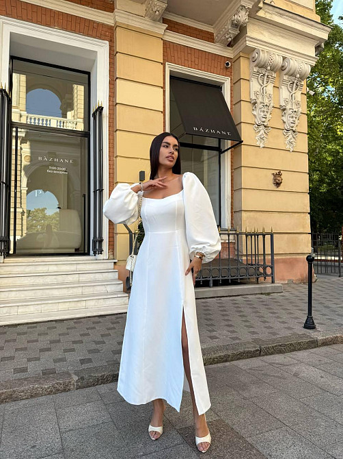 Женское праздничное сдержанное макси платье с разрезом костюмка Молочный, 42/44 Одесса - изображение 5