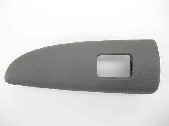 Mercedes-Benz  A2217200689 7H91 Облицювання сіра шкіра кнопки склопідйомника на передній правій дверній карті S-Class W221 Одеса