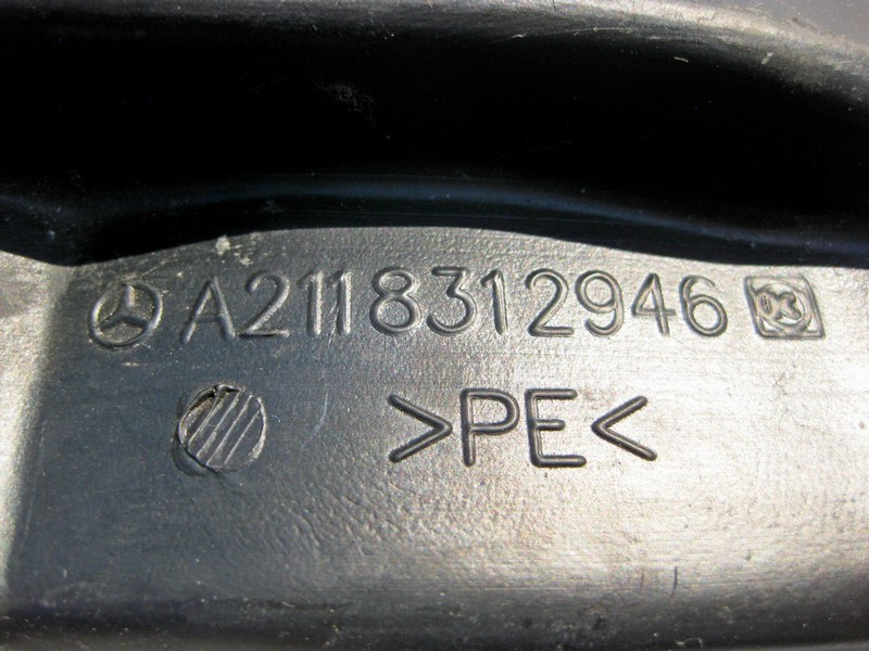 Mercedes-Benz  A2118312946 Повітропровід на дефлектор центральної консолі задня ліва частина E-Class W211 CLS C219 Одесса - изображение 3