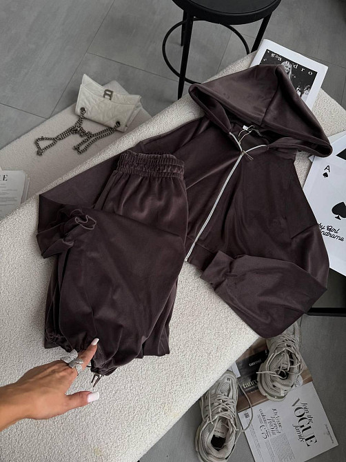 Женский стильный прогулочный костюм двойка: кофта и штаны в спортивном стиле велюр Шоколадный, 46/48 Одесса - изображение 6