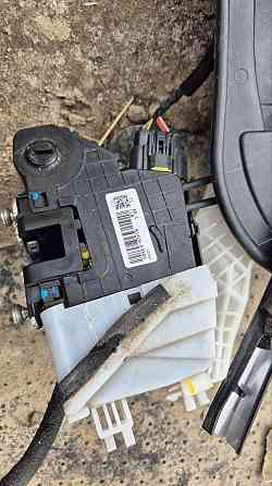 81420D3500 Hyundai/Kia Замок двери задней правой Киев