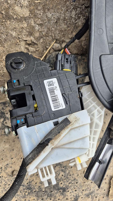 81420D3500 Hyundai/Kia Замок двери задней правой Київ - фото 1