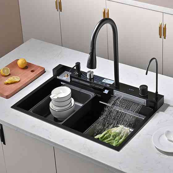 Кухонная мойка водопад Willda черная/Nano Black 68x46x22 см с панелью (191817704) Киев
