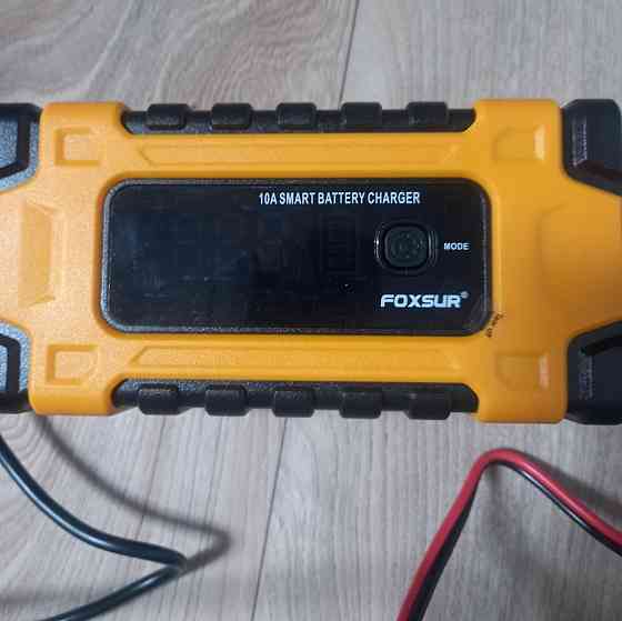 Автоматическое зарядное устройство Foxsur 12-24V 10А для авто аккумулятора Винница