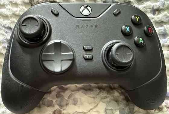 Геймпад Razer Wolverine v2 Chroma Київ