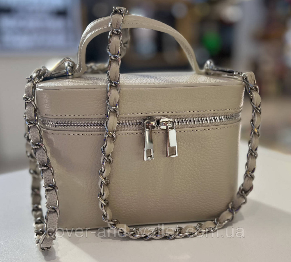 Модна жіноча шкіряна сумочка бежевого кольору квадратної форми Virginia Conti Київ - фото 1