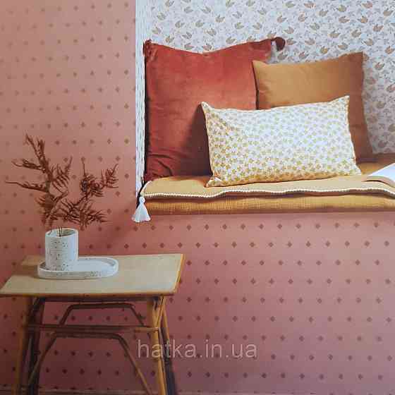 Шпалери вінілові на флізелін Caselio Mystery 0.53х10 м дитячі геометрія яскраві ромби золотисті на рожевому Київ