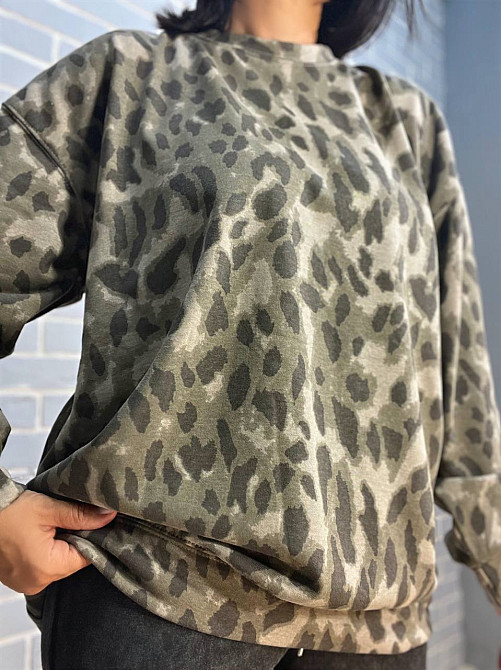 Свитшот женский W 3022 оверсайз удлиненный леопардовый принт one size оливковый, оливковый, one size Киев - изображение 13