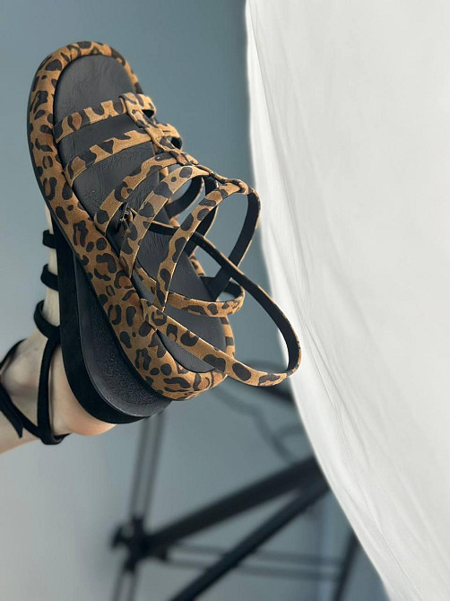 Olli Босоніжки жіночі леопардові літні замшеві OLLI Л-7/1-21113 з відкритим носком / Модні босо Коломыя - изображение 3