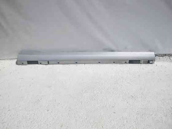 Mercedes-Benz  A2046980454 Поріг пластиковий правий C-Class W204 Одеса