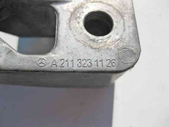 Mercedes-Benz  A2113200542 Ліва скоба переднього стабілізатора CLS C219 E-Class W211 Одесса