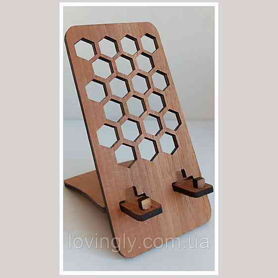 Підставка під телефон з натуральнї деревини акації Соти. Ірпінь