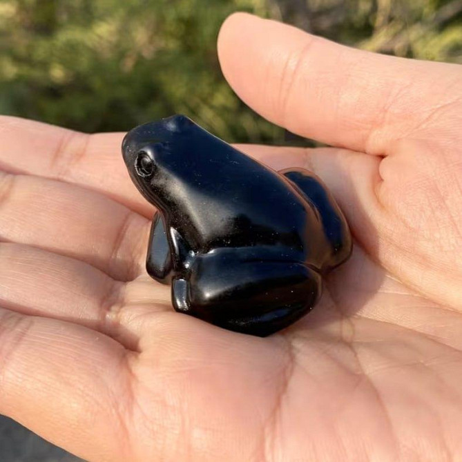 Фігурка Жабка з обсидіану, полірований камінь, декор для інтер’єру Київ - фото 1