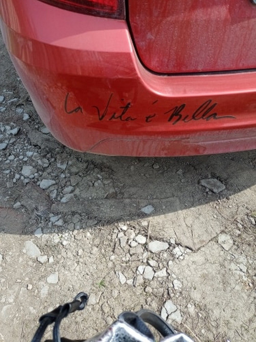 Наклейка на авто Чорна, Біла перекладається Життя п Київ - фото 8