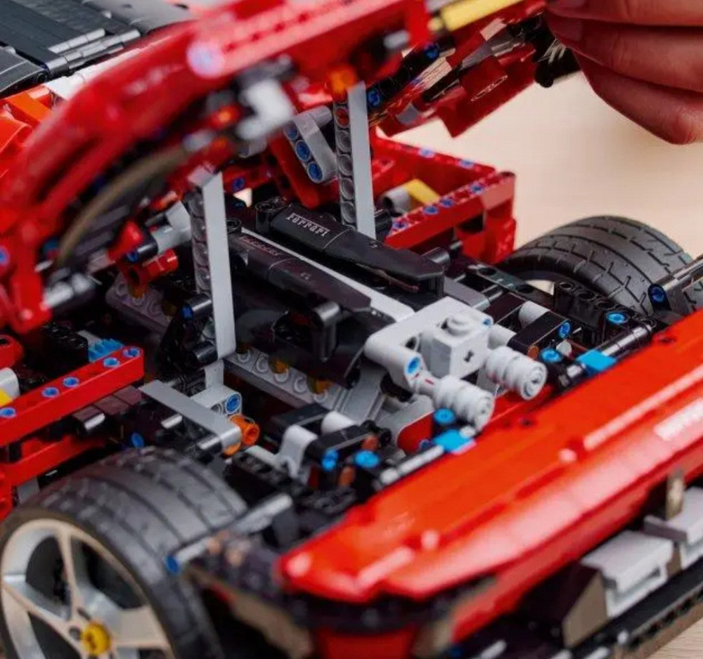 Конструктор машинка Technic Ferrari Daytona SP3 маштаб 1:8  3778 деталей Червона Феррарі Дайтона Киев - изображение 5