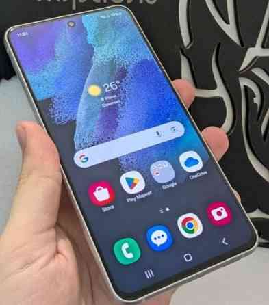 Смартфон: Samsung Galaxy S21 FE White 6/128Gb. Neverlock. Київ