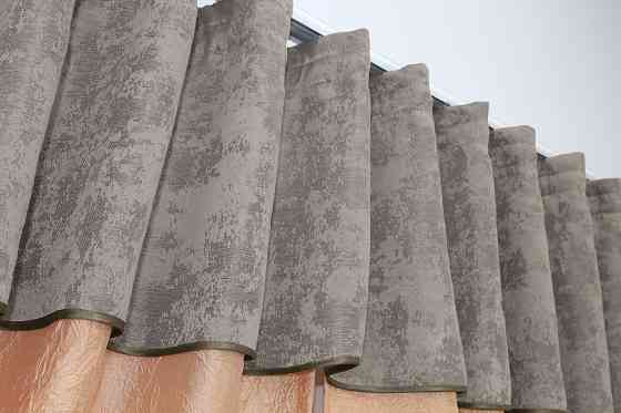 Кухонні штори VR-Textil № 073к з ламбрекеном і підхватами персиковий з кавово-сірим 260х170 см (52-0163) Київ