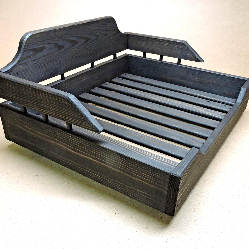 Лежак деревянный для собаки 