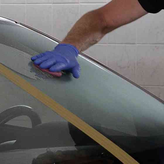 Пластична маса для чищення фарбованих поверхонь 