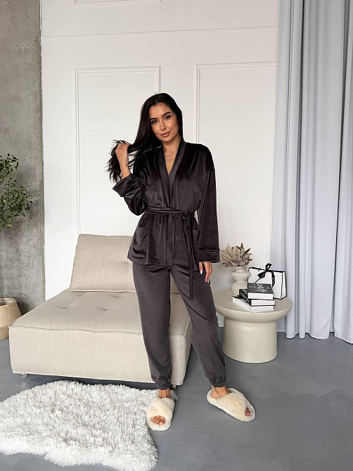 Женский стильный домашний велюровый комплект тройка Графит Одесса - изображение 1