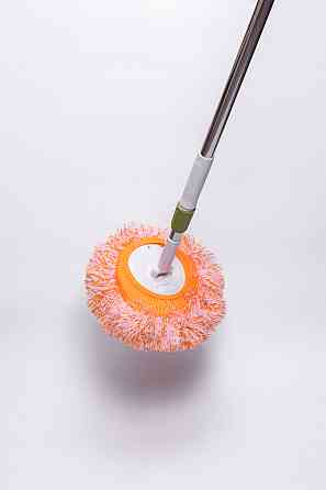 Швабра з телескопічною ручкою та круглою змінною насадкою для прибирання плитки, ламінату та лінолеуму вдома та в офісі Київ