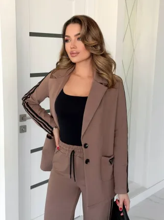 Женский костюм идеально подходит для повседневного гардероба Одесса