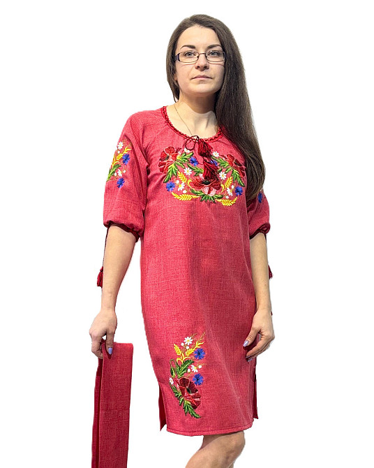 Женское вышитое платье с поясом с волшебными Маками в красном цвете Киев - изображение 1
