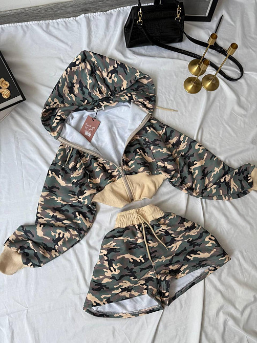 Жіночий принтований костюм двійка: укорочена кофта та шорти в мілітарі стилі петля + рибана Хакі, 42/44 Одеса - фото 2