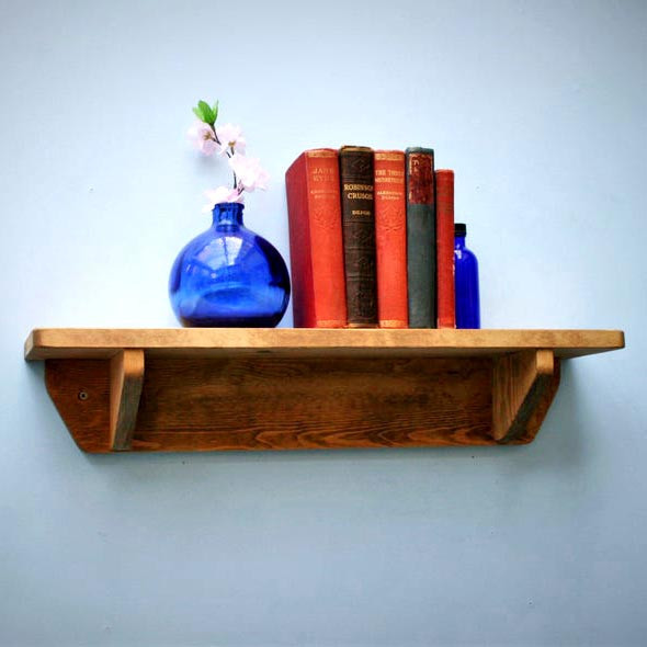 Настенная книжная полка 
