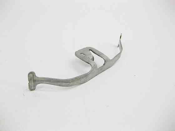 Mercedes-Benz  A0009934607 Утримуюча скоба - пружина скоби переднього гальмівного супорта E-Class W212 C207 C-Class W204 CLS C218 Одесса