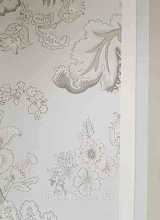 Шпалери флізелінові еко Rasch Sophia 0.53х10 рослинний принт квіти листя білі сірі рожеві на світло-сірому Київ