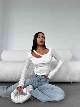 Женский стильный топ с вырезом микро дайвинг Молочный, 42/44 Одесса