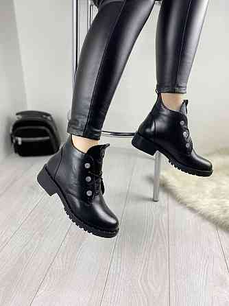 Черевики жіночі D and V чорні натуральна шкіра 36р. висота 13см підошва 1см (2190) Коломыя