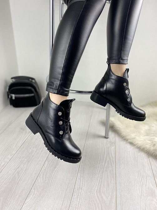 Черевики жіночі D and V чорні натуральна шкіра 36р. висота 13см підошва 1см (2190) Коломыя - изображение 3