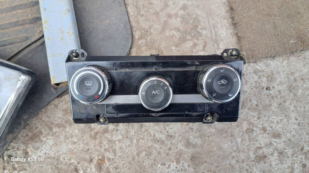 Блок управления отоплением / печкой для Geely Emgrand 2011–2016 годов Киев - изображение 1