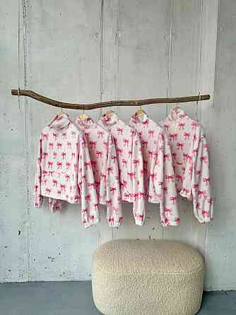 Женская стильная теплая худи с принтом на флисе Одесса