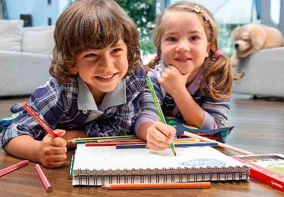 Набір 12 екологічних товстих тригранних кольорових олівців STABILO GREENtrio Київ