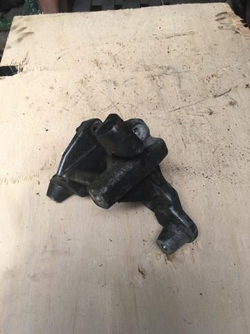 05090605AA Кронштейн опоры (подушки) коробки передач Journey12-. 3.6l Коломыя - изображение 1