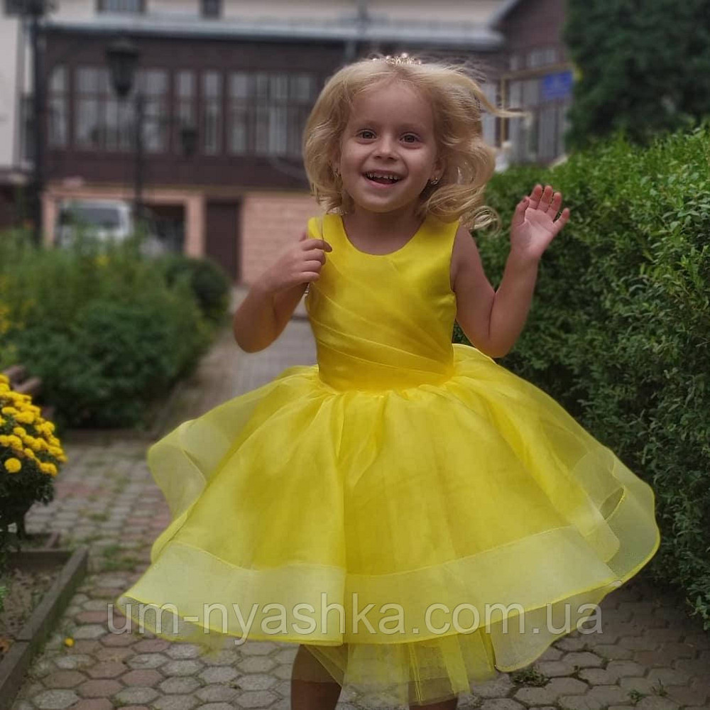 Пышные яркие нарядные платья 