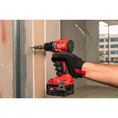 Шуруповерт Milwaukee ударный M18 BLPDRC-202C, 60.5 Нм, 2x2Ah, кейс (4933492822) Винница