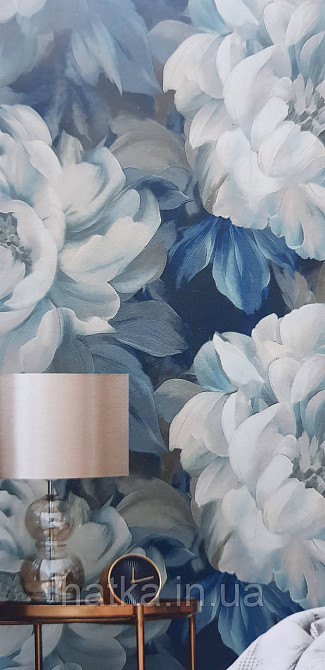 Обои виниловые на флизелине Grandeco Anita 1,06х10 цветы пионы синие серые черные Киев - изображение 1