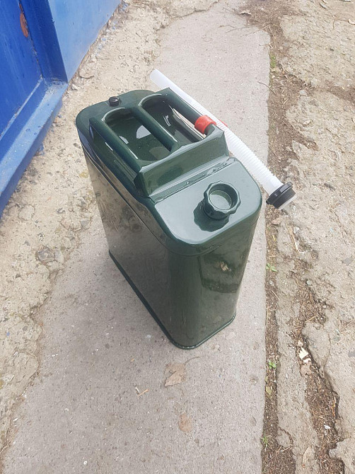 Каністра металева 20 л, з пластмасовою гофро-лійкою. Одеса - фото 8