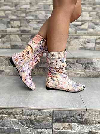 Nivelle Напівчоботи жіночі NIVELLE примула пудра шкіра натуральна висота 21 см обхват 32-34 см Коломия