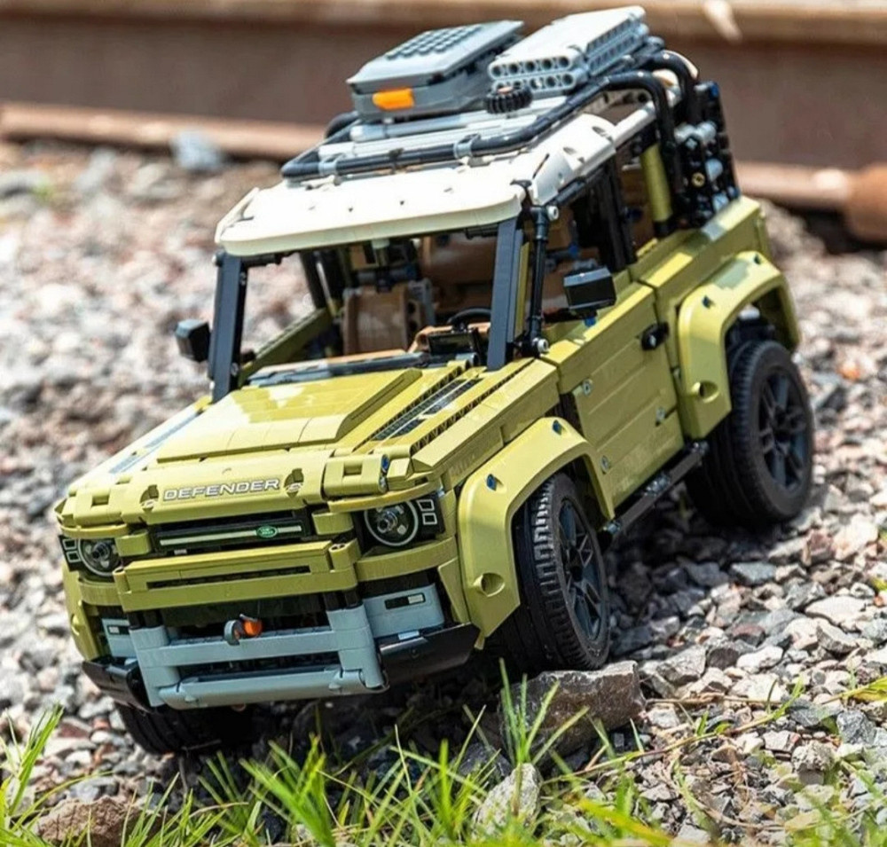 Конструктор Technic Land Rover Defender 42110, Ленд Ровер 4×4, 2573 детали Киев - изображение 6