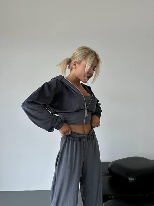 Жіночий стильний прогулянковий костюм-двійка: кофта та штани велюр-плюш Графіт, 48/50 Одеса - фото 10