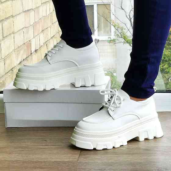 Жіночі Білі Туфлі Кросівки на Танкетці Сліпони Шкіряні Мокасини (розміри: 36,37,38,39,40,41) — 7-21 Дніпро