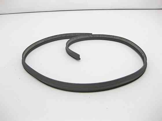 Mercedes-Benz  A2927820500 Ущільнювач зсувного люка спереду GLE Coupe C292 Одеса