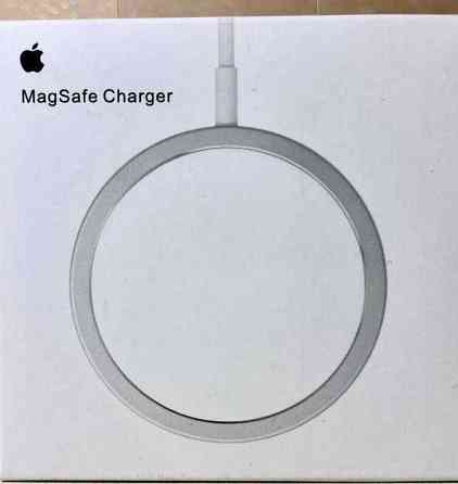 Безпроводное зарядное устройство: Apple MagSafe 15W. Киев